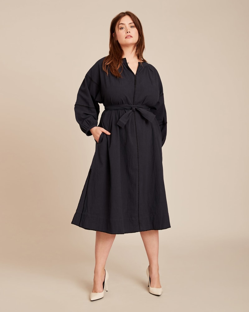 Front of a model wearing a size 3XL Almudaina Dress in Navy by Apiece Apart. | dia_product_style_image_id:226968
